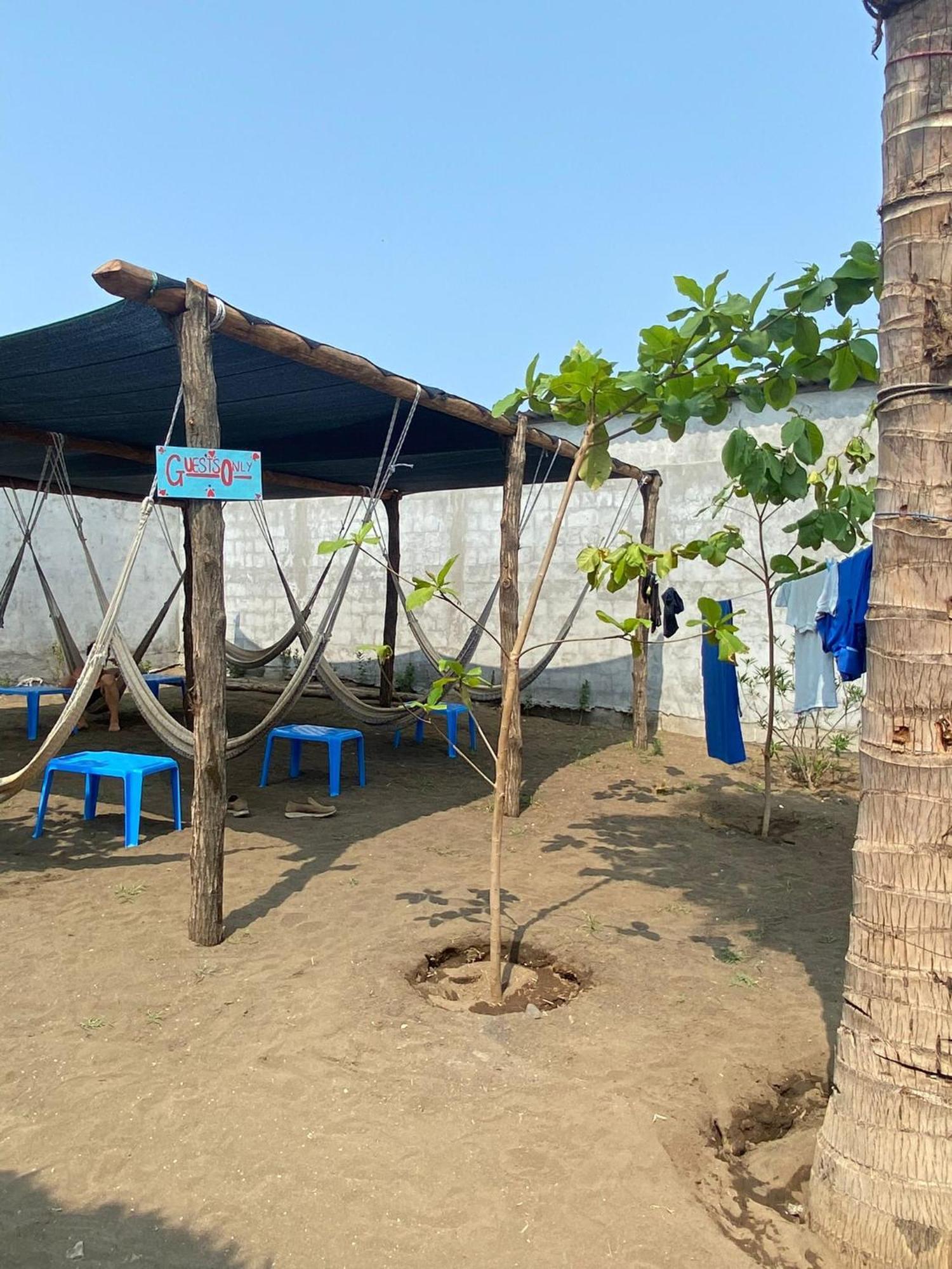 Playa De La Fuente Hostel El Paredon Bagian luar foto