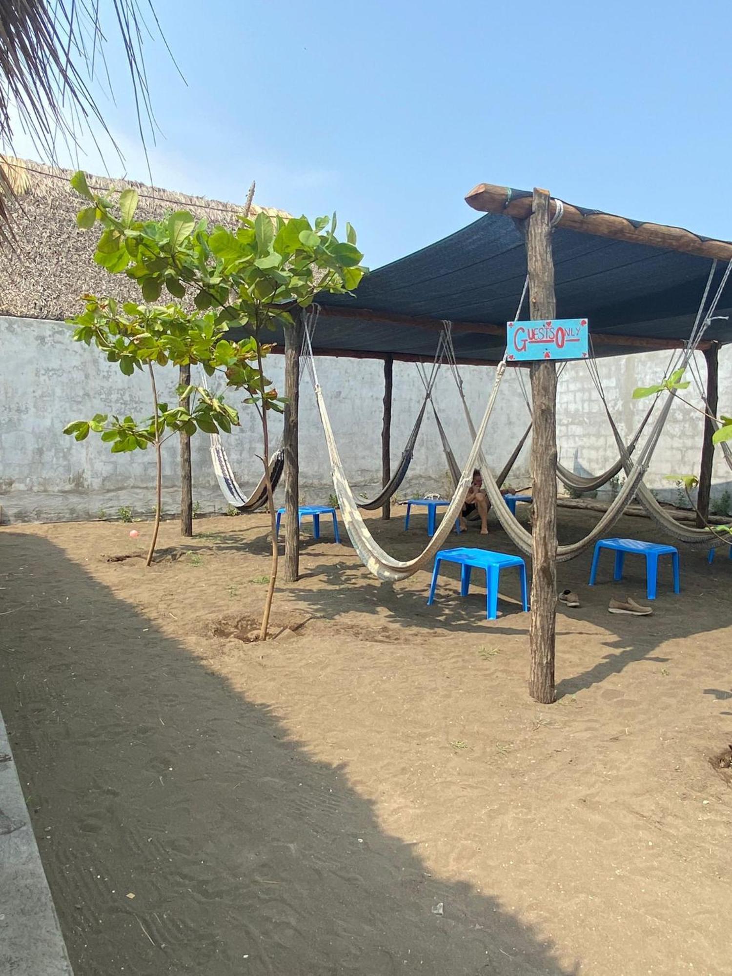 Playa De La Fuente Hostel El Paredon Bagian luar foto